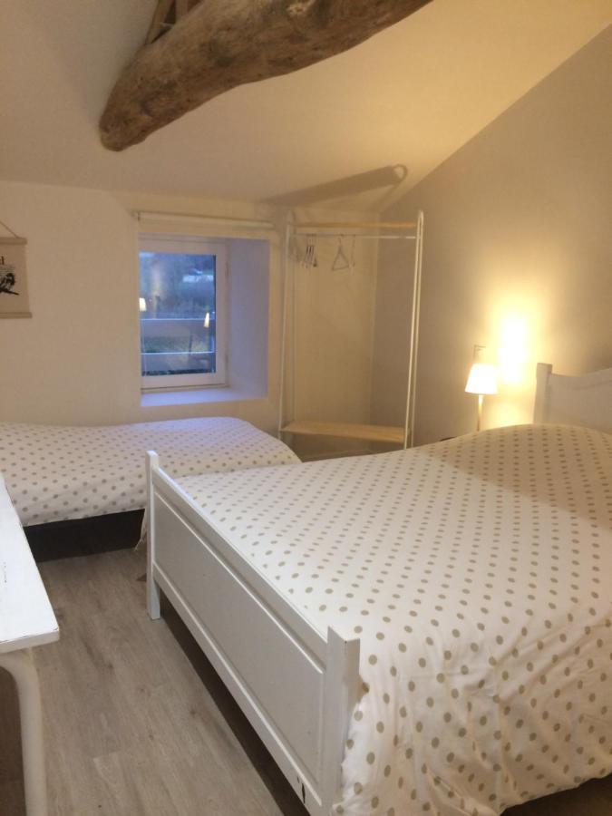 Le Petit Monty Gite Cote Jardin Saint-Malo-du-Bois Екстер'єр фото