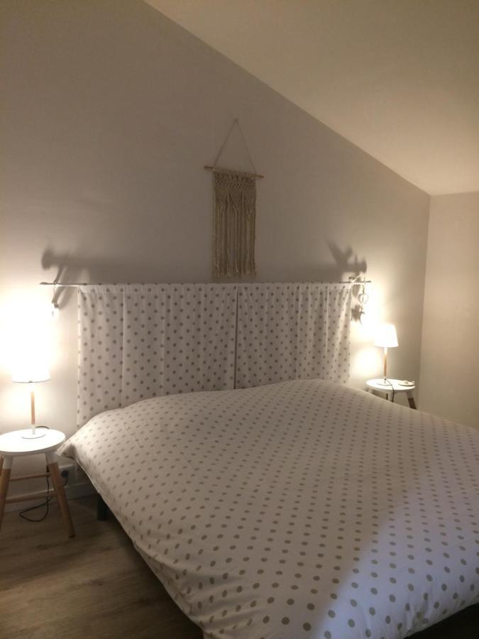 Le Petit Monty Gite Cote Jardin Saint-Malo-du-Bois Екстер'єр фото