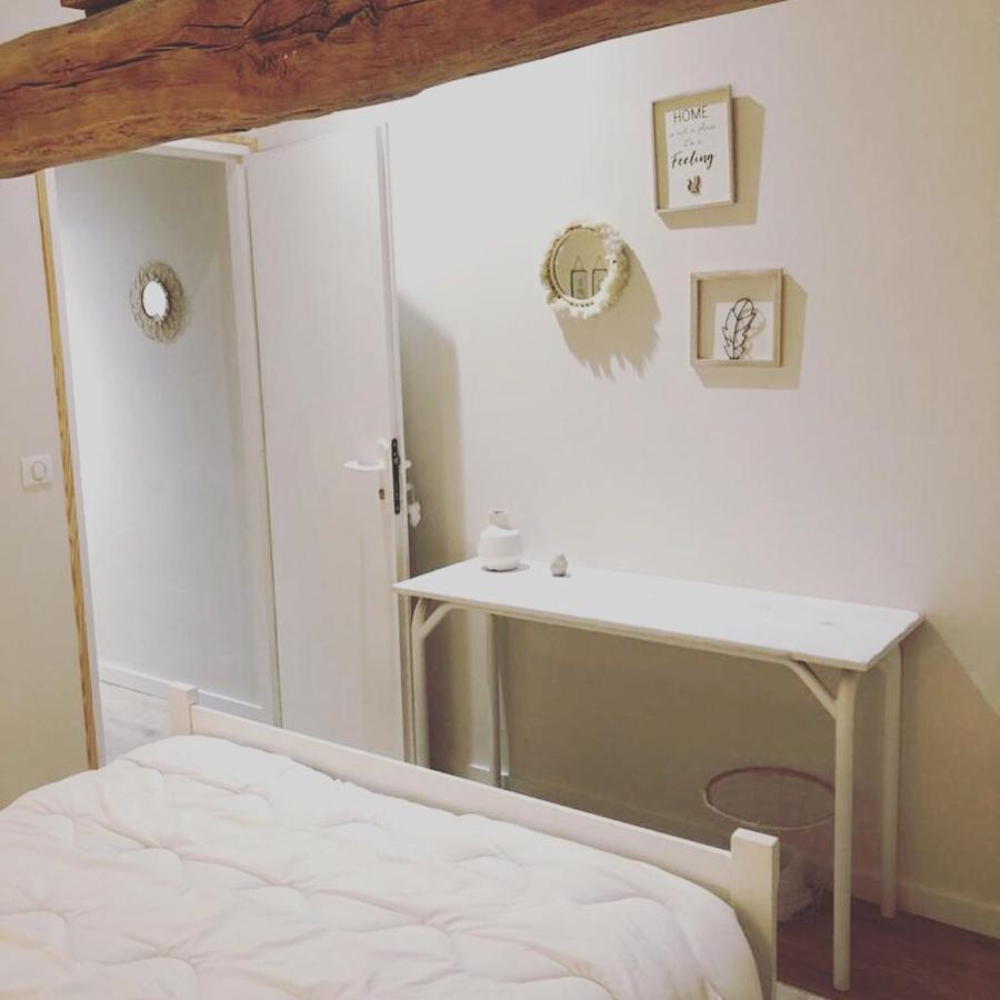 Le Petit Monty Gite Cote Jardin Saint-Malo-du-Bois Екстер'єр фото