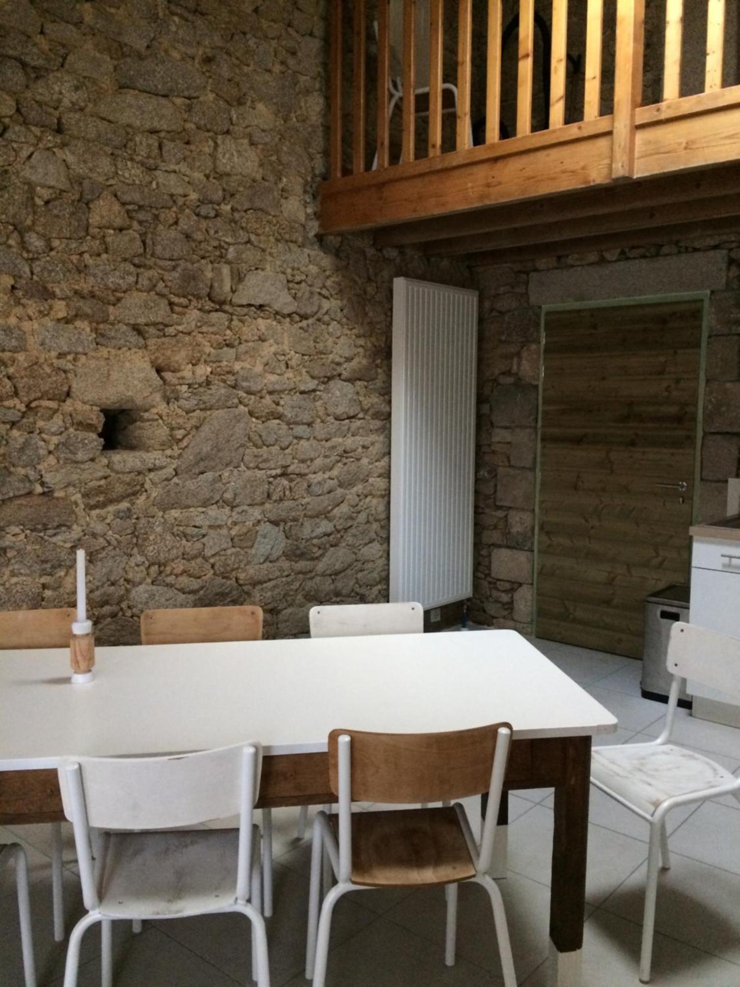 Le Petit Monty Gite Cote Jardin Saint-Malo-du-Bois Екстер'єр фото